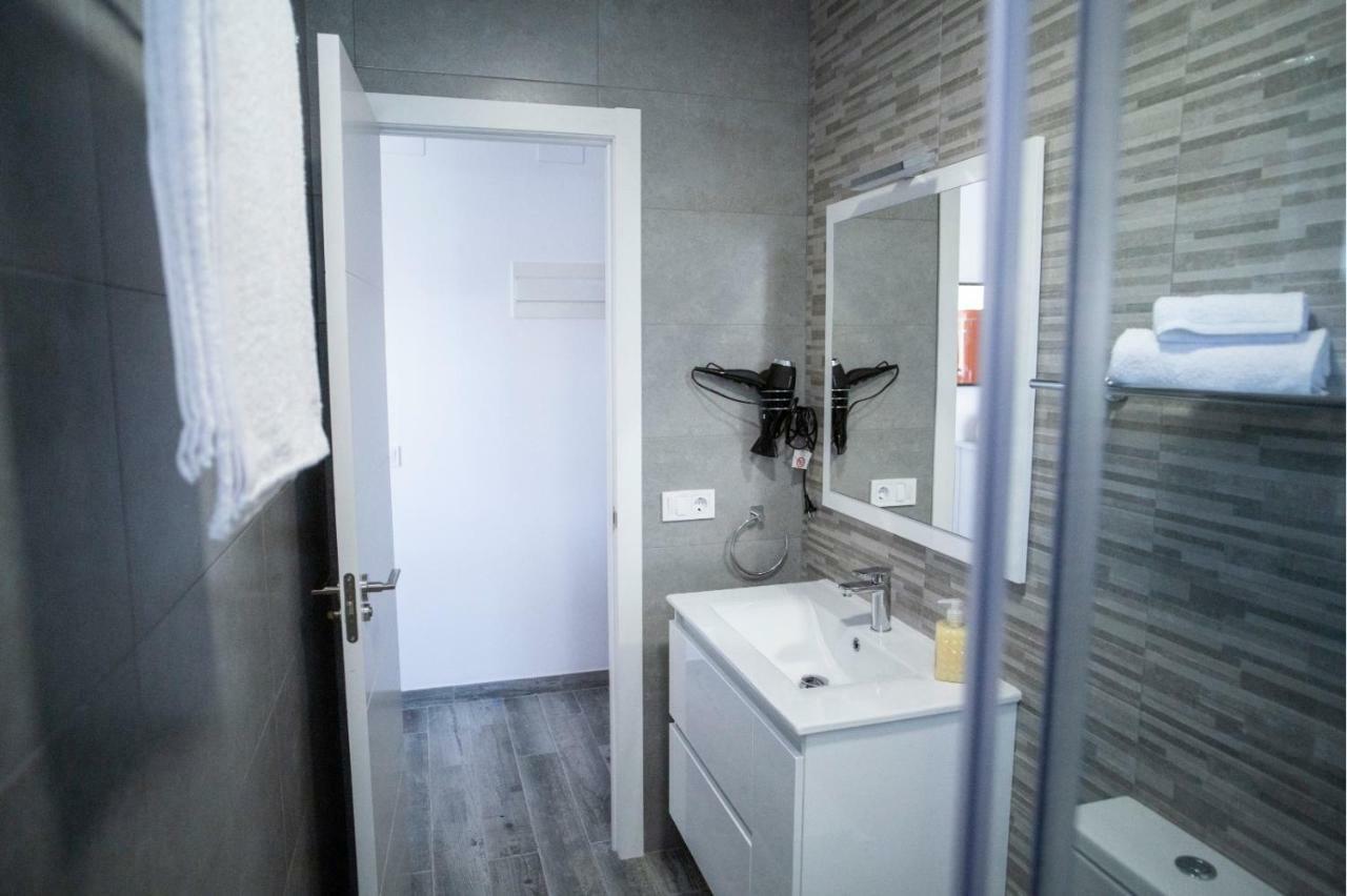 Ferienwohnung Piso De Diseno A 5 Min Andando De La Playa Valencia Exterior foto